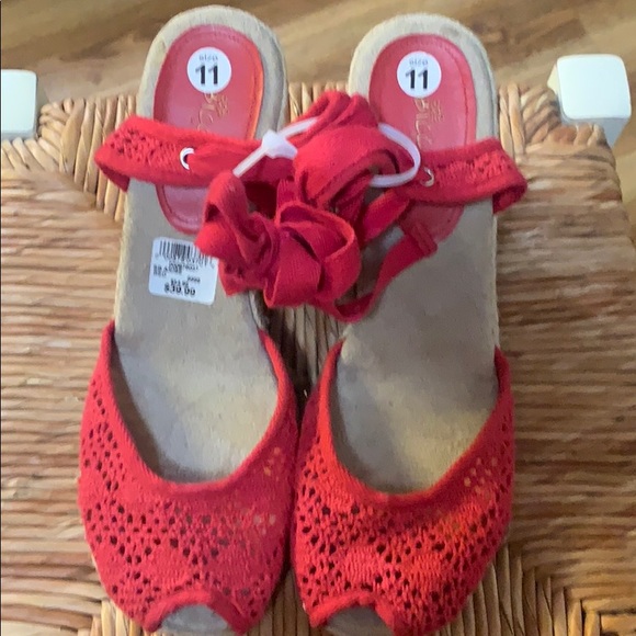 COPY - SBICCA red Espadrilles 🆕🆕 - Picture 5 of 9